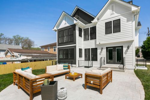 High-end outdoor patio space designed for luxury living – DMV area