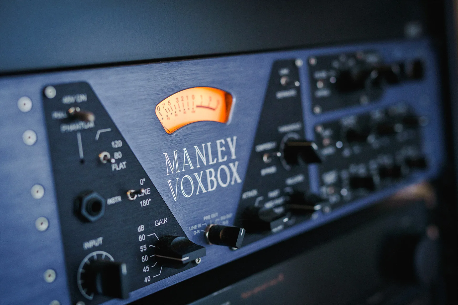 Manley Voxbox in de studio van Adam Music.