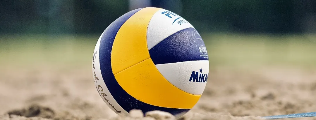 Indoor vs Beach Volleyball: Biggest Differences