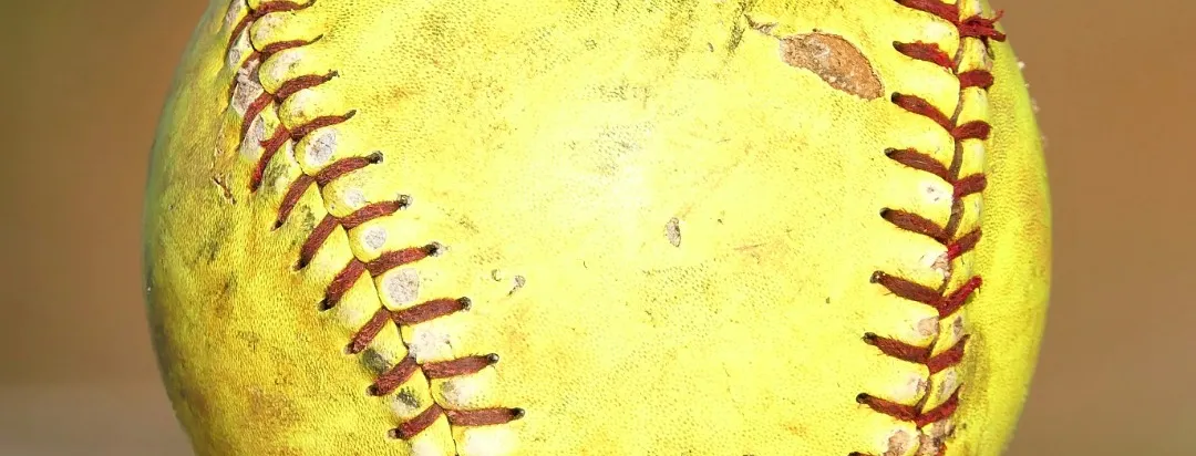 Slow-Pitch vs Fast-Pitch Softball: Differences Explained