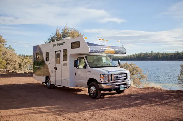 Cruise Canada Standard 25 ft (C25) Class C RV in Canada