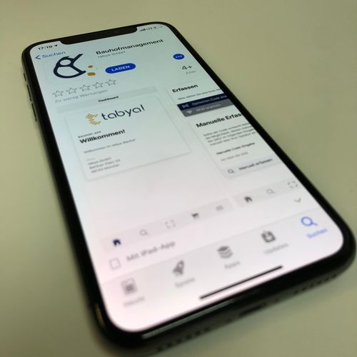 Tabyal Bausoftware-App für Bauhofmanagement auf einem Smartphone