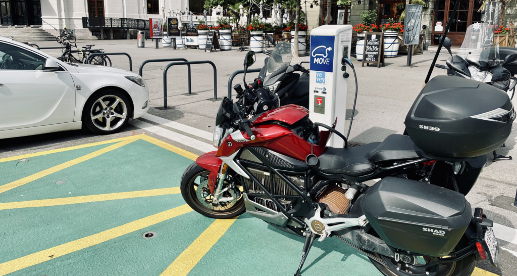 Zero SR/F electric motorcycle charging