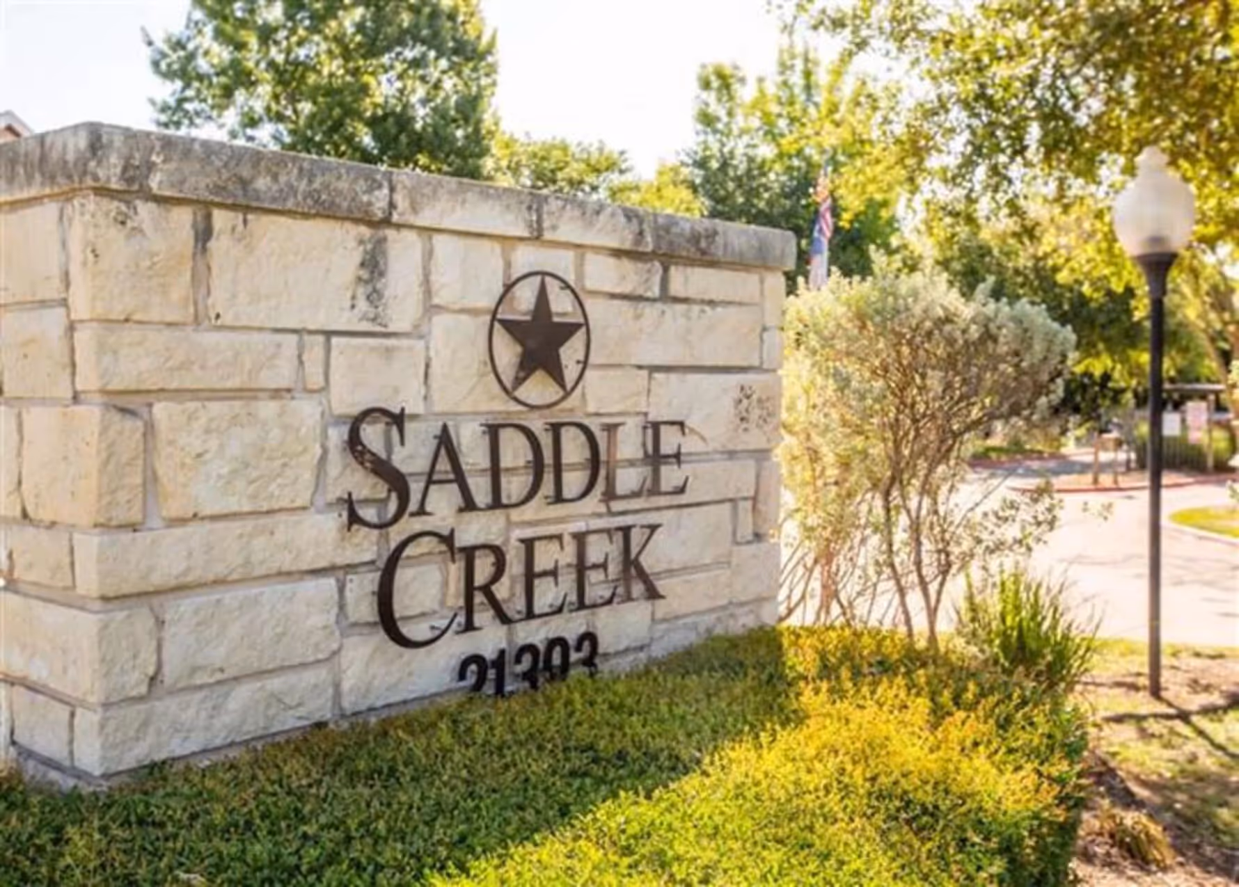 saddle creek exterior logo sign