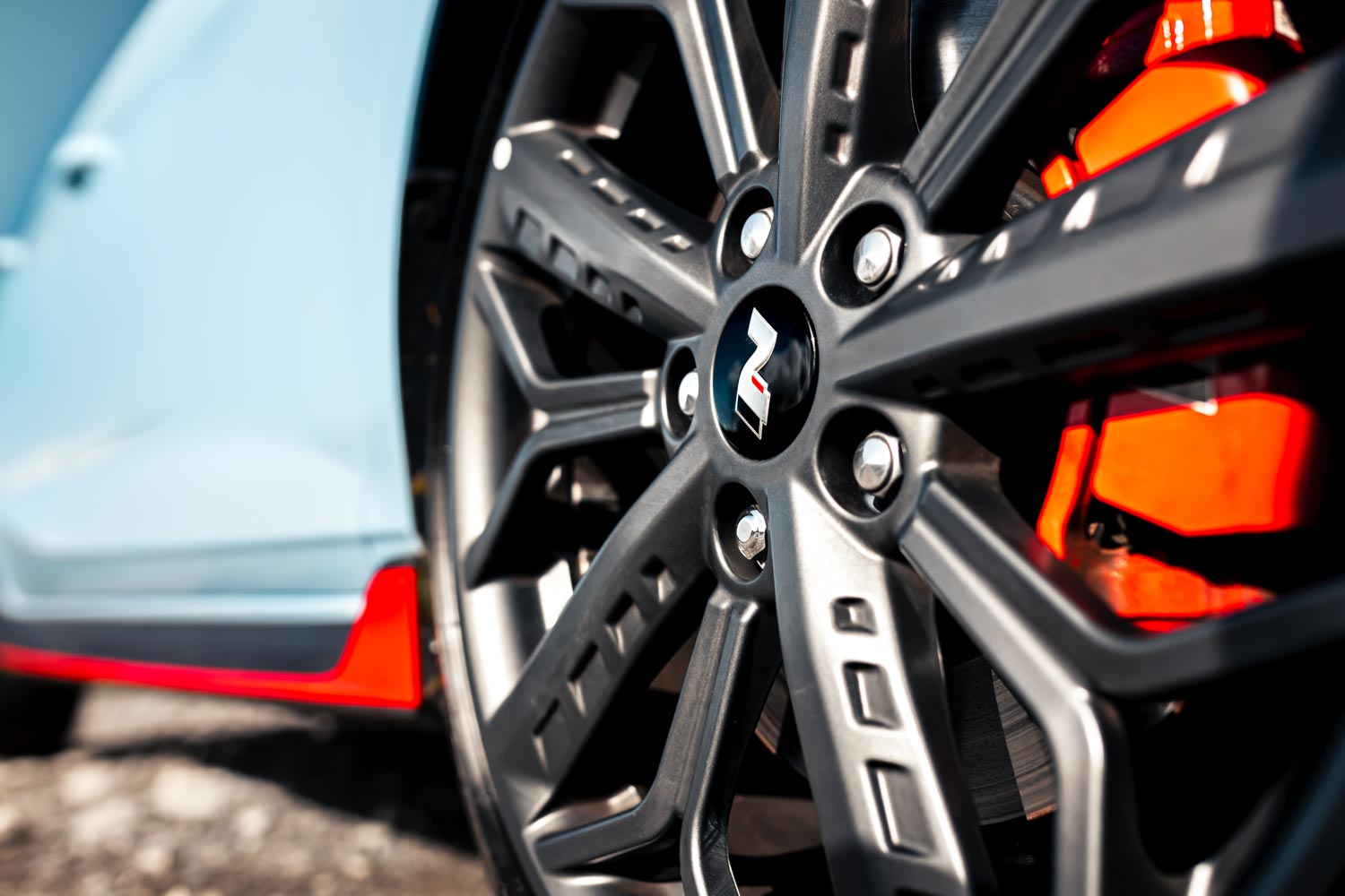 Hyundai i20N Performance Blue Rush Magazine review - five spoke alloy wheel close up finished in gunmetal grey