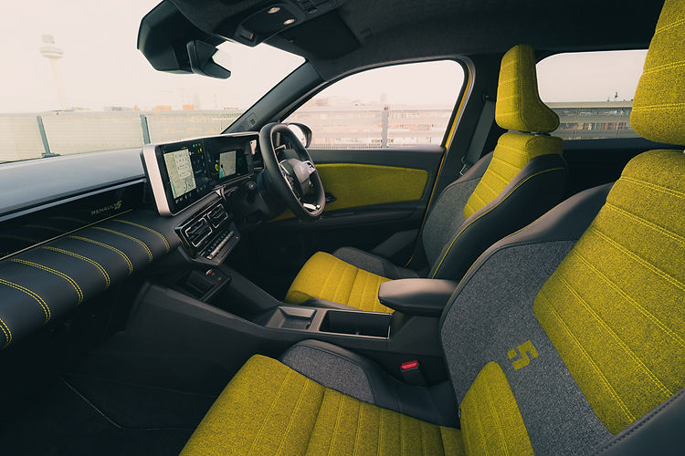 Updated Alpine A290 and Renault 5 Variants Get £3,750 Government Grant
