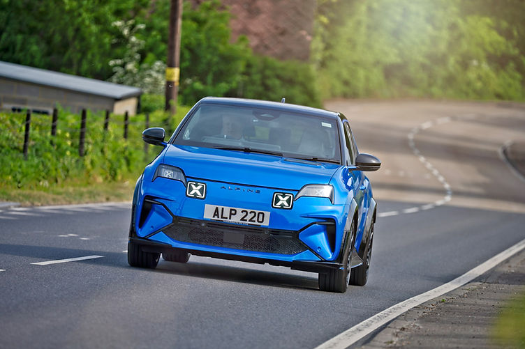 Updated Alpine A290 and Renault 5 Variants Get £3,750 Government Grant
