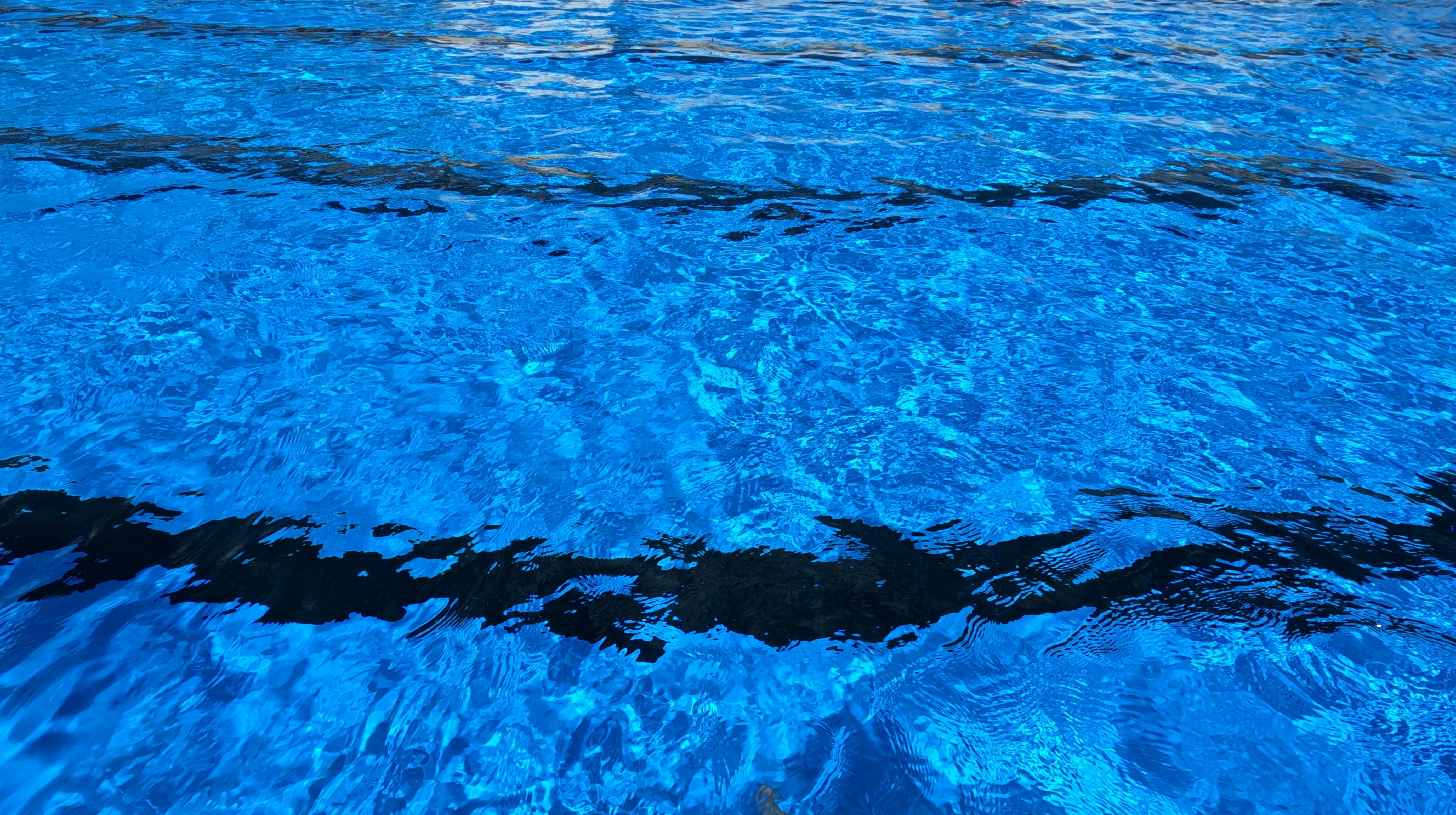 Pros and Cons of Automatic Pool Covers: Are They Worth It?