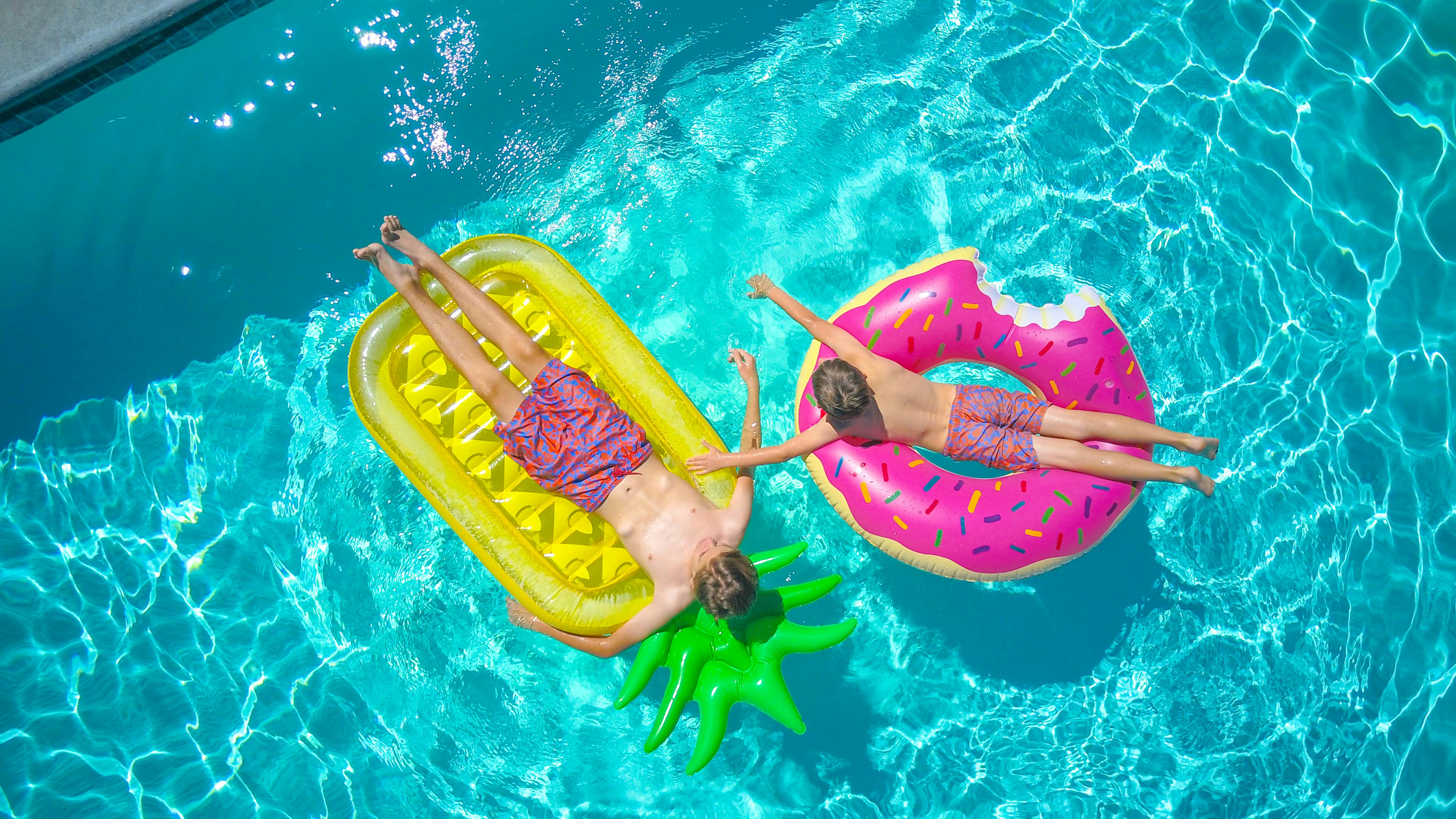 Must-Have Accessories for Pool Fun & Relaxation