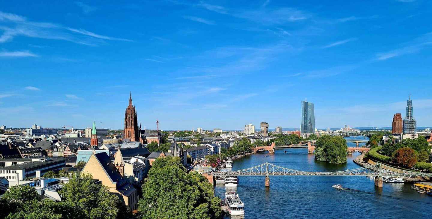 Frankfurt am Main Skyline – Chauffeurservice & Limousinenservice LM Limousines Rhein-Main