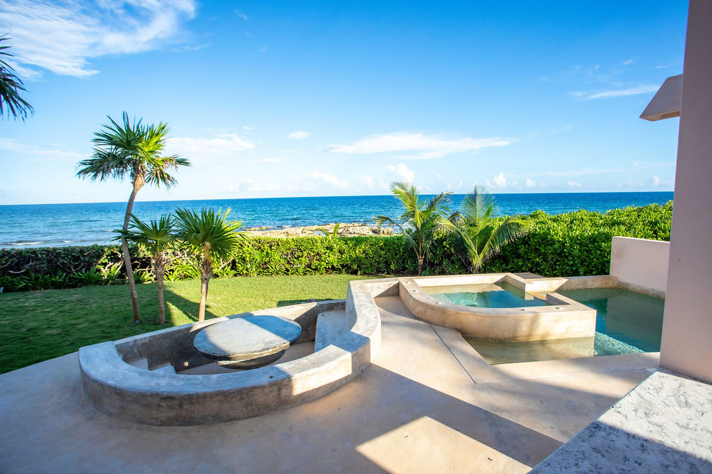 Villa Fantasea, 9 Bedroom Beachfront Landmark Villa in Akumal - photo 1 of 23
