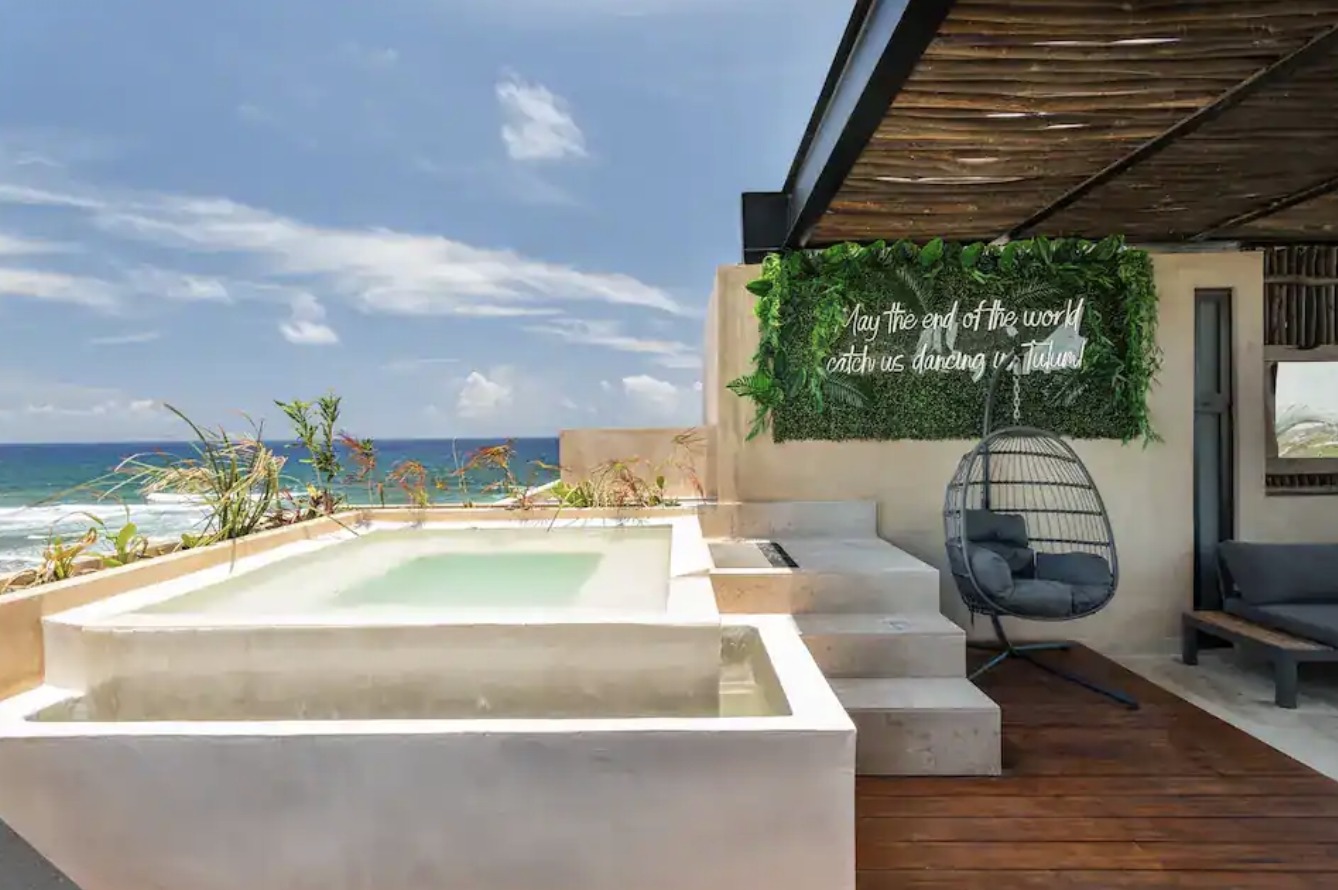 Caleta Tankah | 3-Bedroom Oceanfront Penthouse with Rooftop Pool
