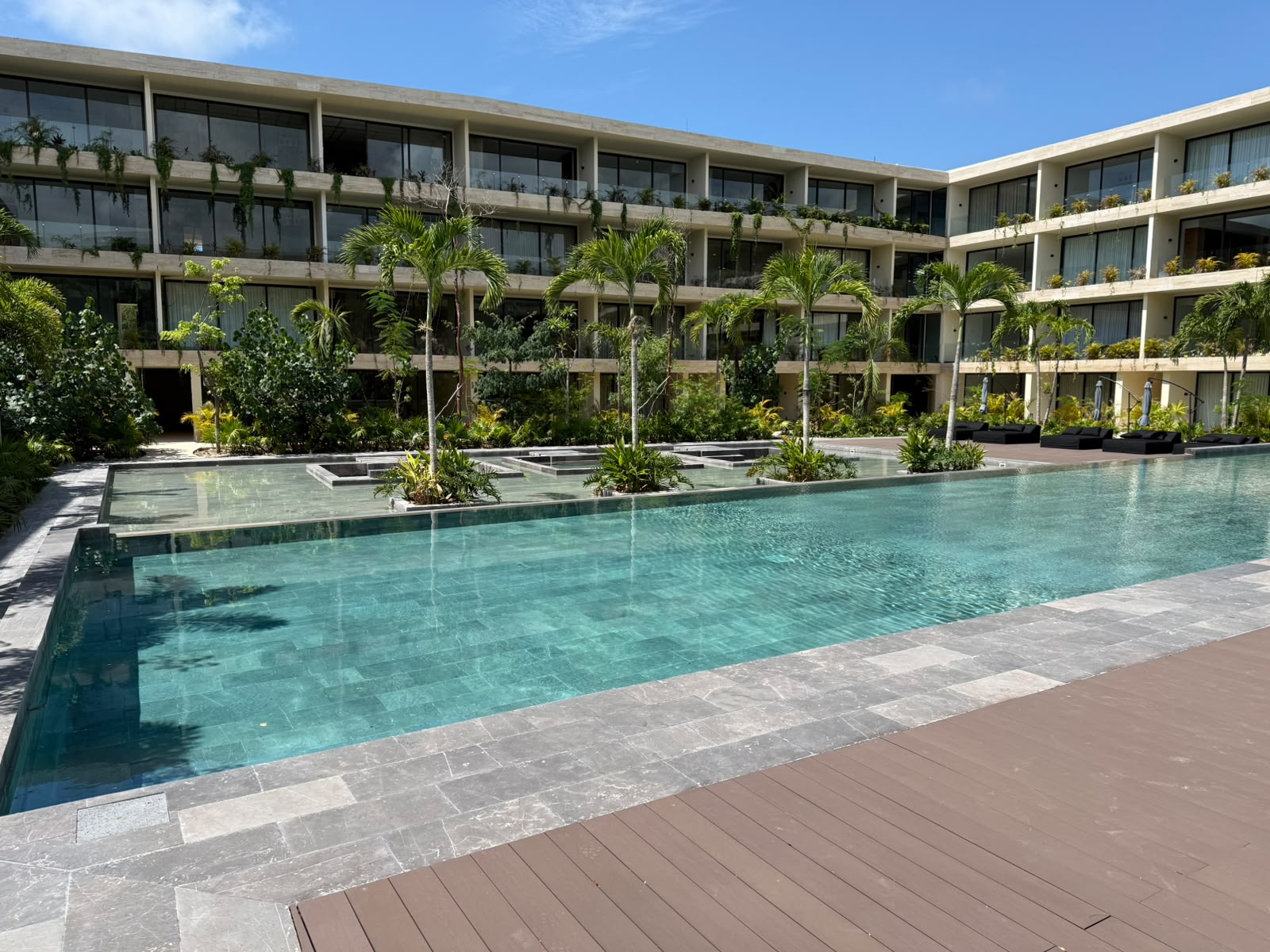 MISTIQ Premium | Furnished Garden Studio with Jacuzzi in Region 15, Tulum