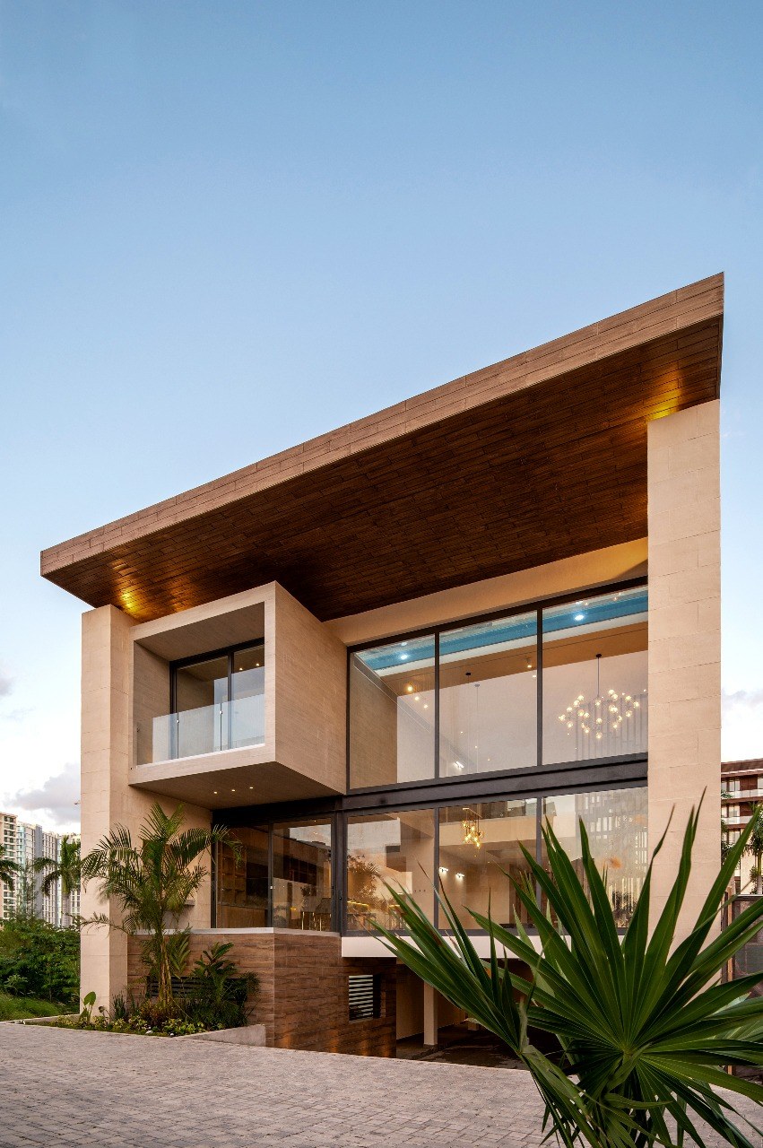 Villa La Marina 14 | 4 Bedroom Villa with Rooftop Pool in Puerto Cancún