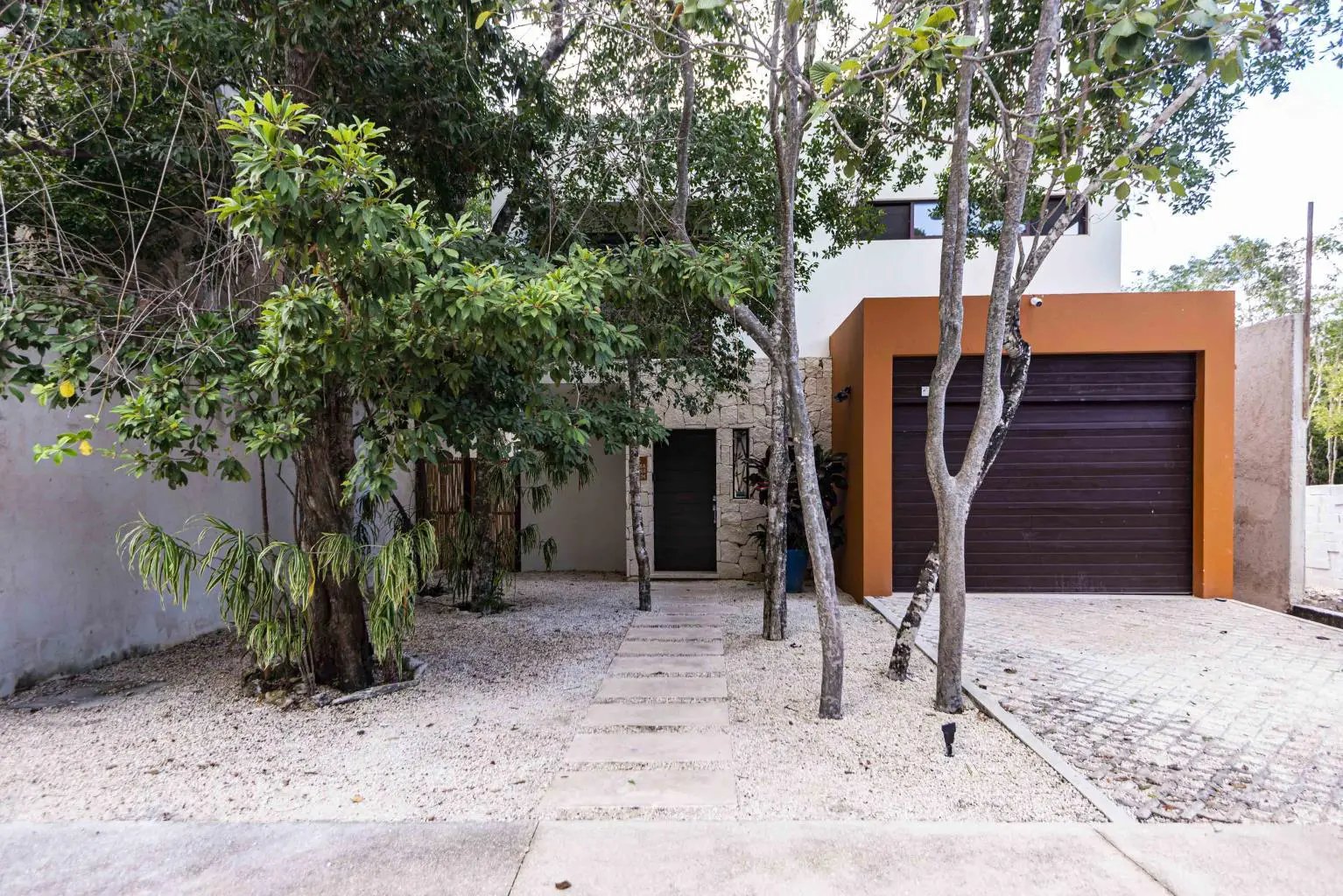 4 Bedroom Home with Rooftop Palapa in Aldea Zamá