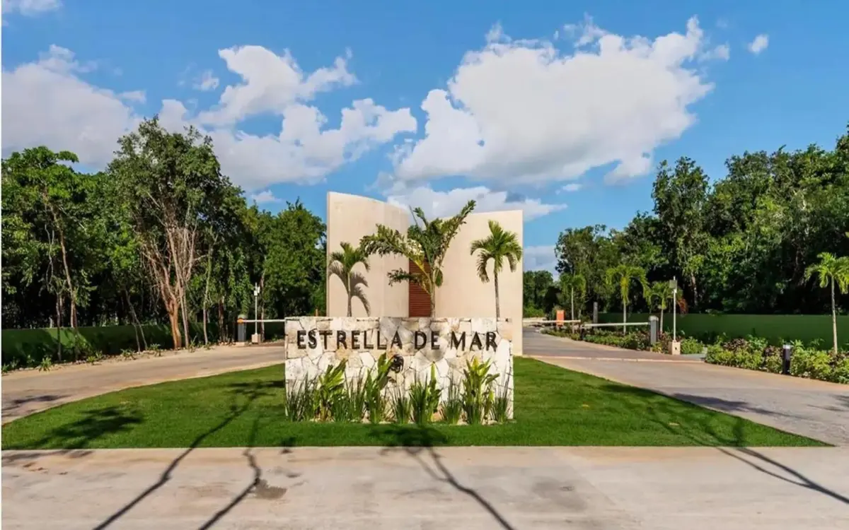Prime 600 m² Beach-Resort Lot in Estrella de Mar | Xpu-Ha