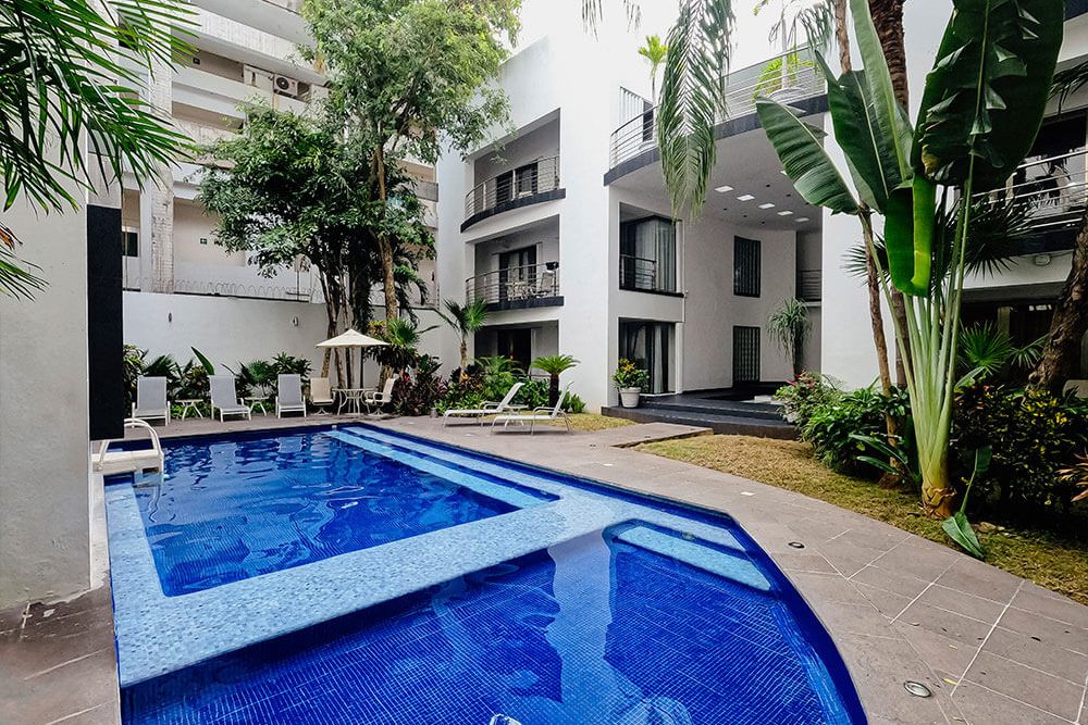 Hotel 5ta Avenida | 15 Key Hotel with Three Retail Units in Playa del Carmen