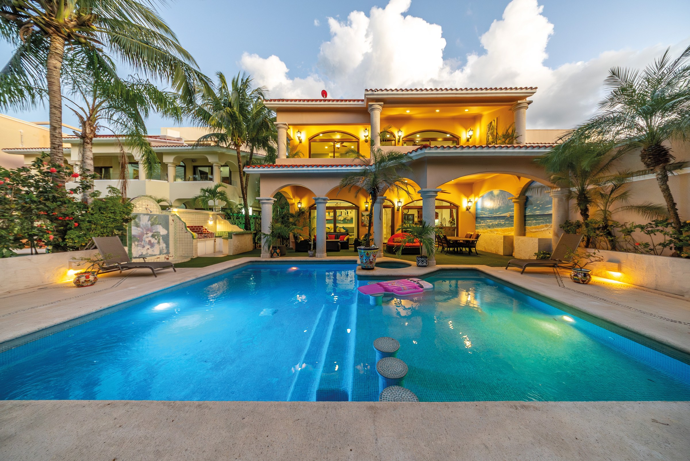 Villa Orquidea | 6 Bedroom Golf Front Estate in Puerto Aventuras