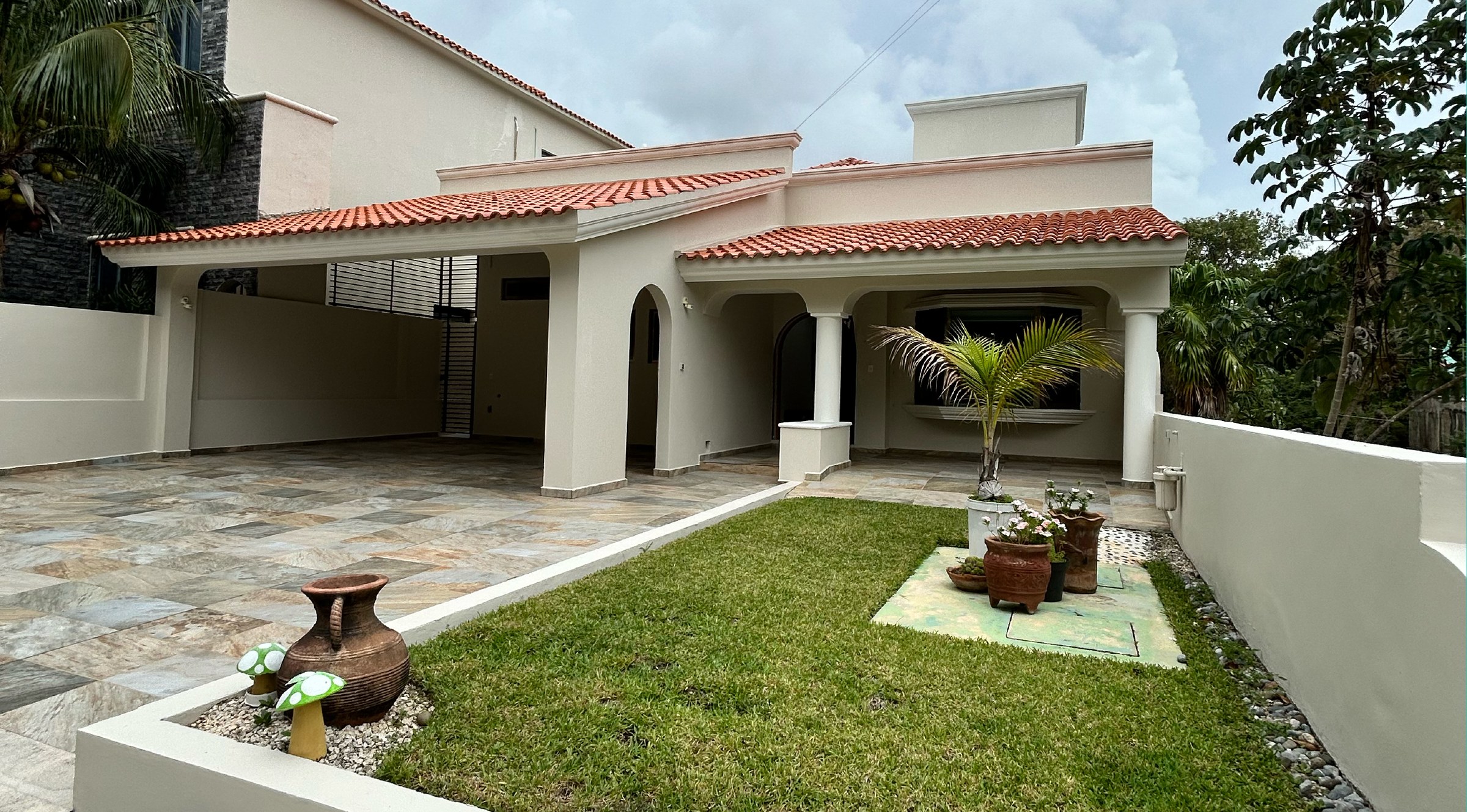 Bahía Solimán | 4 Bedroom Golf Front Home in Puerto Aventuras