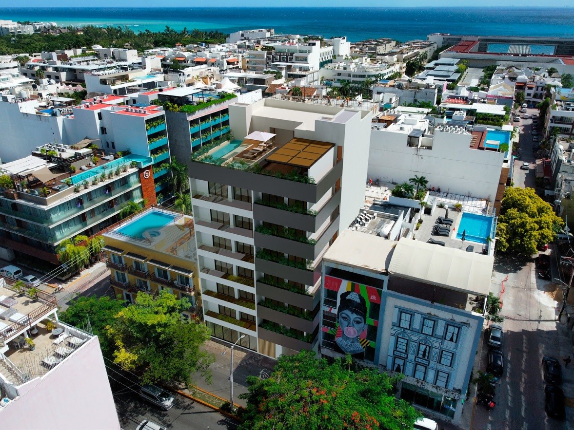 Distrito Playa | 196 m2 Commercial Premises in Playa del Carmen