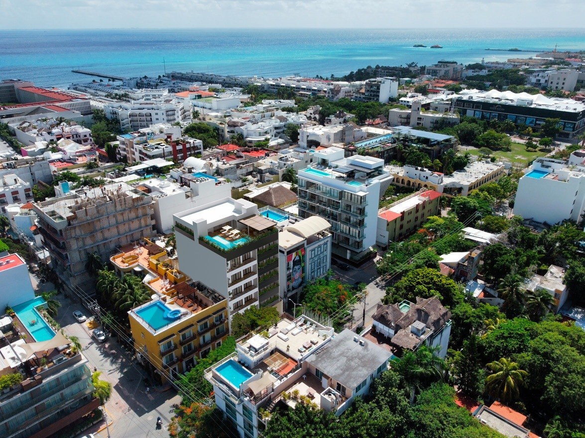 Distrito Playa | 196 m2 Commercial Premises in Playa del Carmen