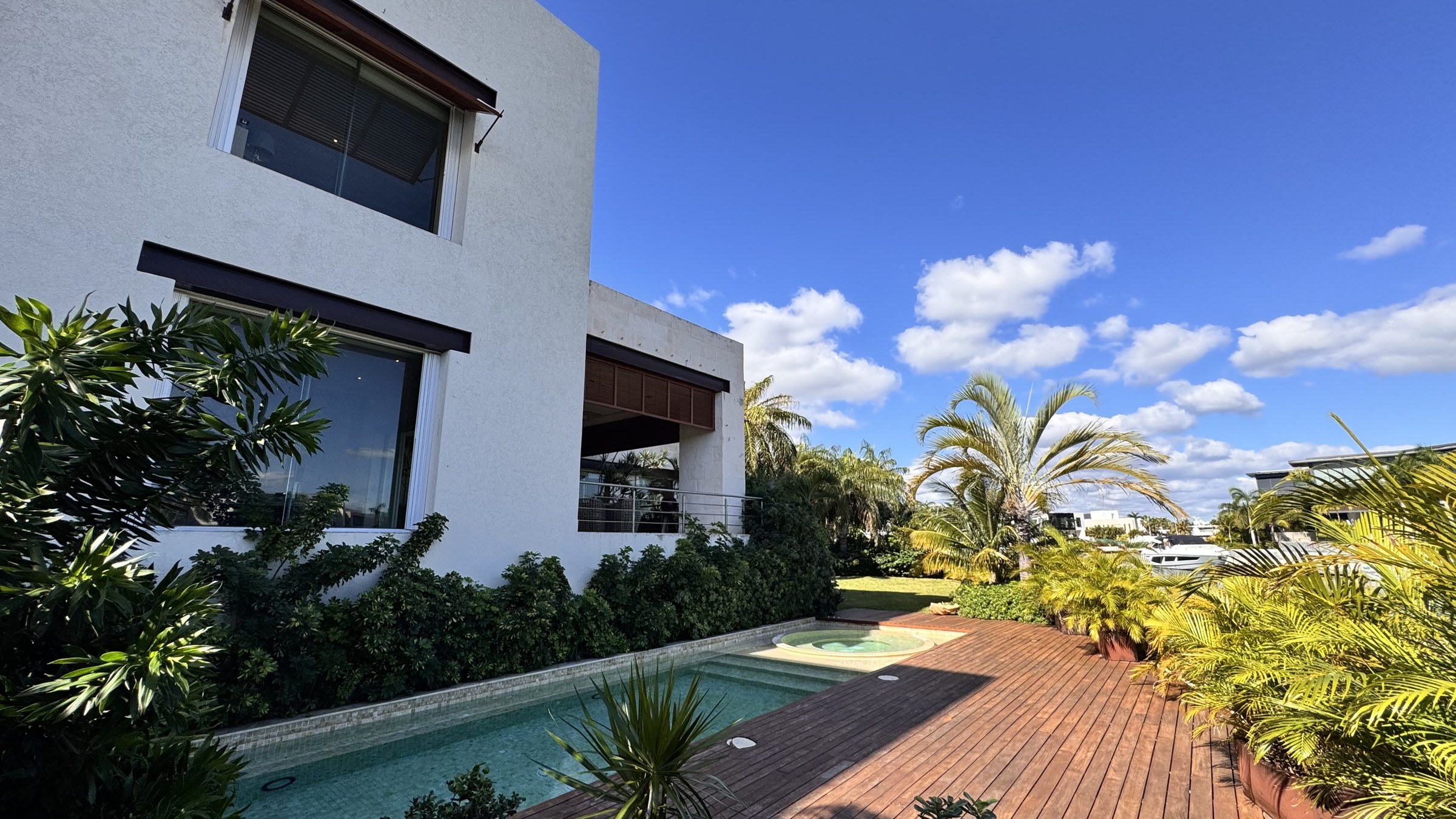 Punta Kalia | 4 Bedroom Canal Front Home with Private Dock in Puerto Cancún