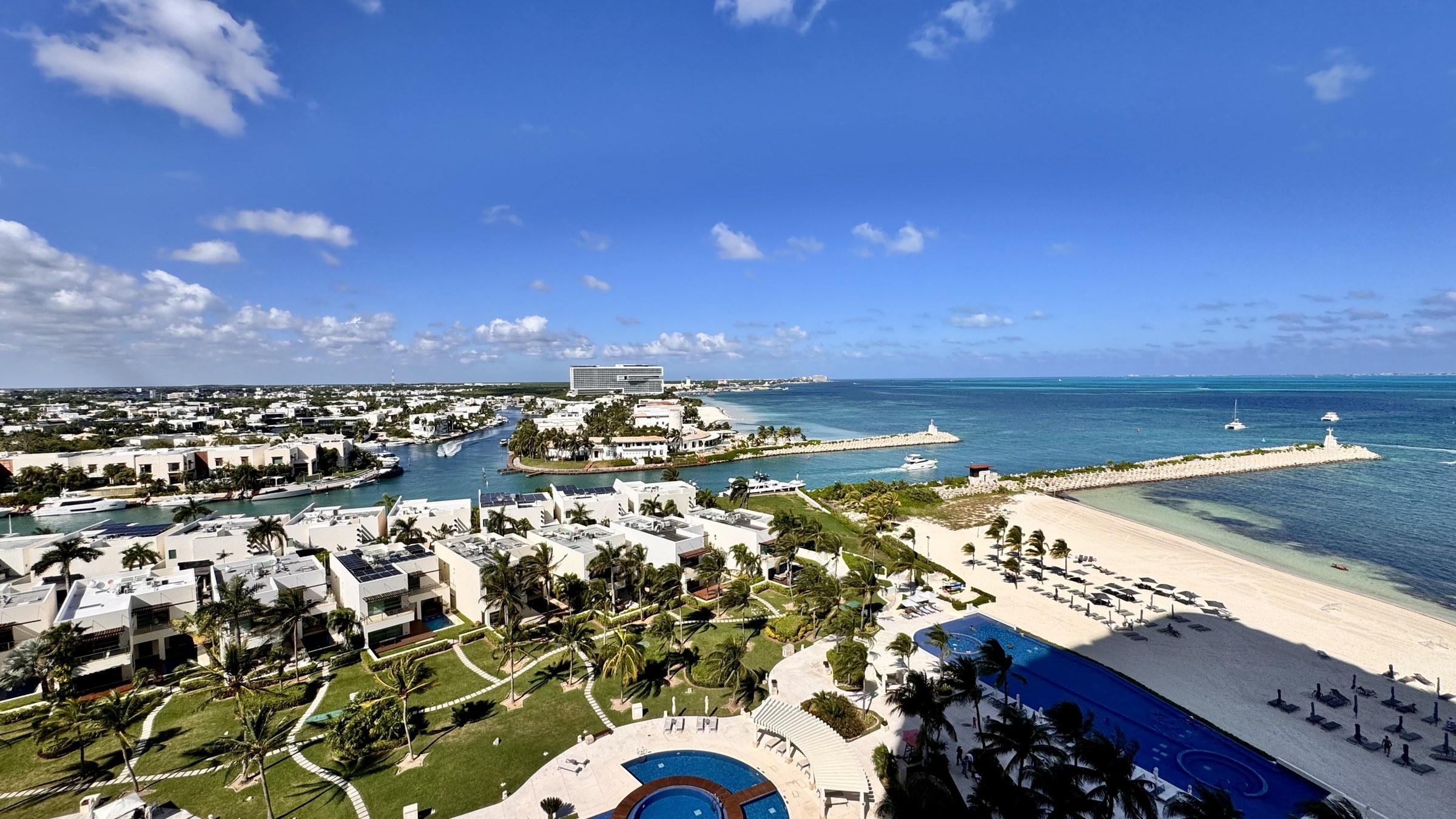 SLS Cancún Hotel and Residences 1008 | 3 Bedroom Beachfront Apartment in Puerto Cancún