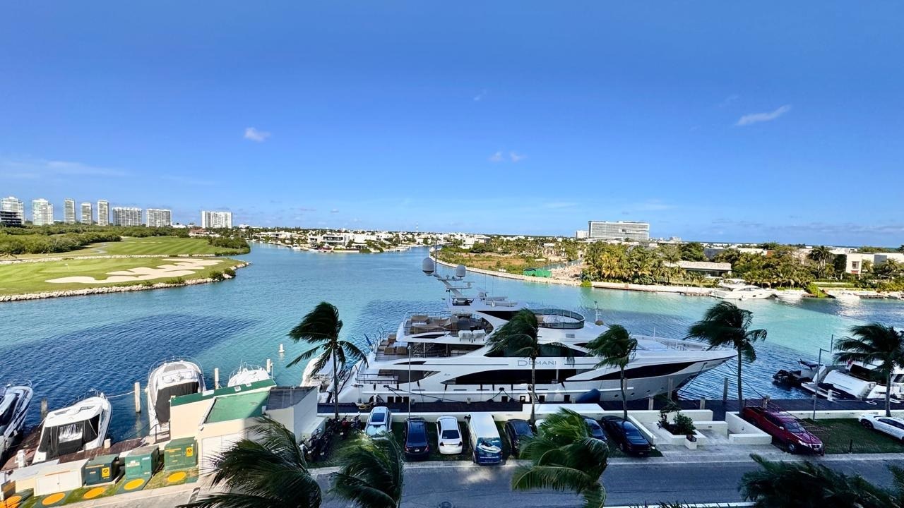SLS Marina Beach | 4 Bedroom Beachfront Double Apartment in Puerto Cancún