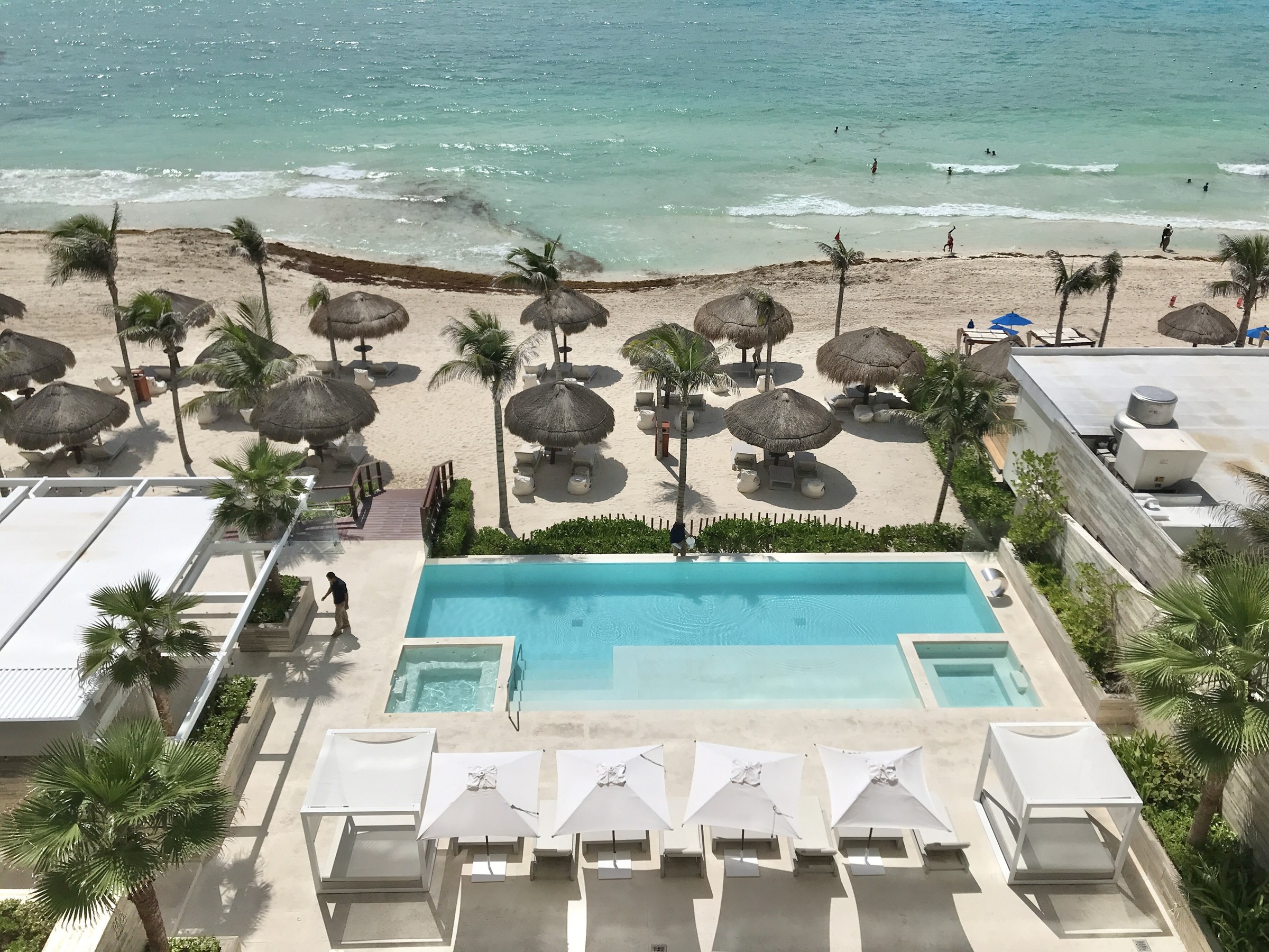 Kaana 4 Sur | 4 Bedroom Beachfront Apartment in Cancún Hotel Zone