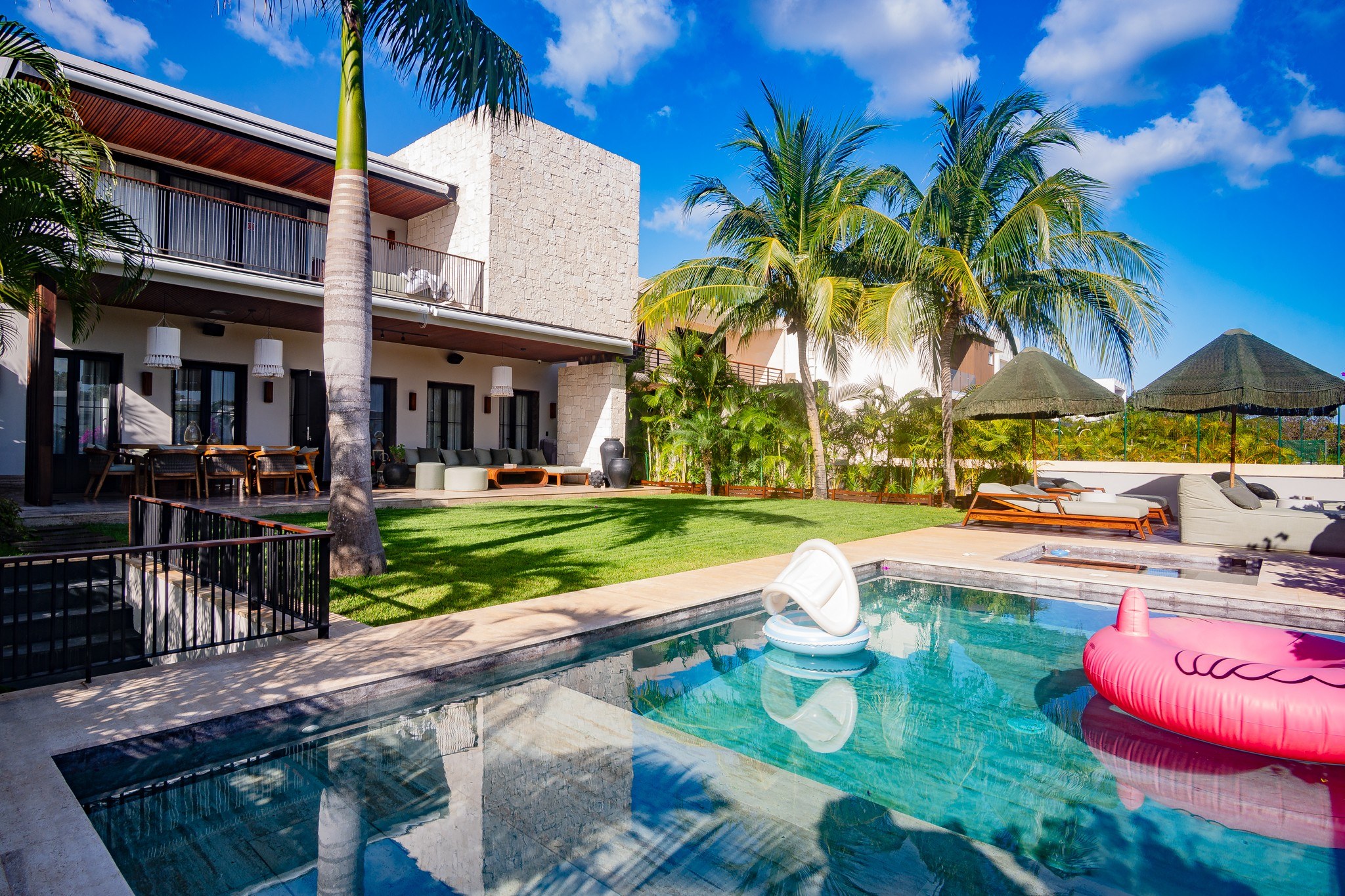 Flamingos | 4 Bedroom Lake View Villa in Lagos del Sol, Cancún
