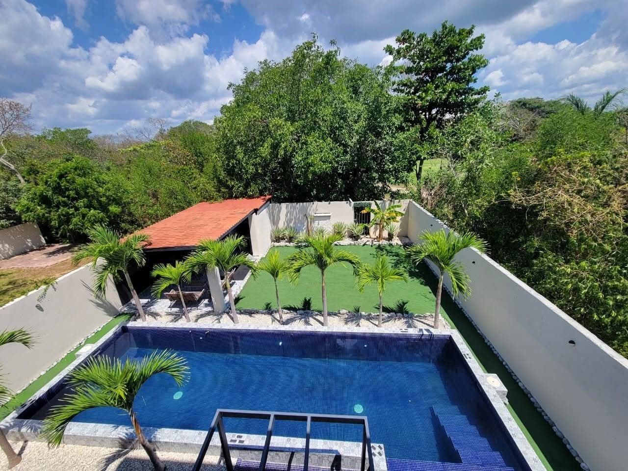 Caleta Yalku | Modern Home with Pool and Outdoor Kitchen in Puerto Aventuras