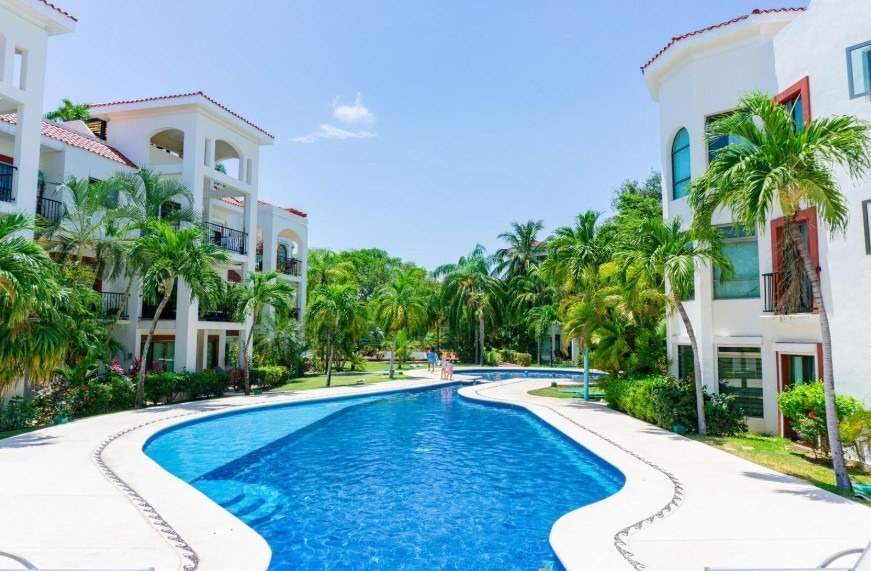 Paseo del Sol | 3 Bedroom Penthouse with Private Rooftop Terrace in Playacar Phase II