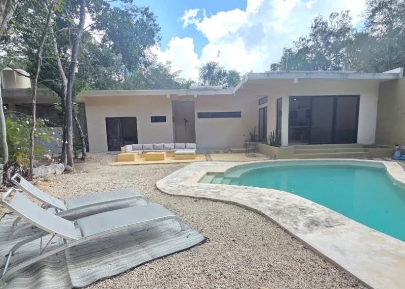 1 Bedroom Self Sufficient Jungle House with Pool on 2,500 m² in Manuel Antonio Ay, Tulum