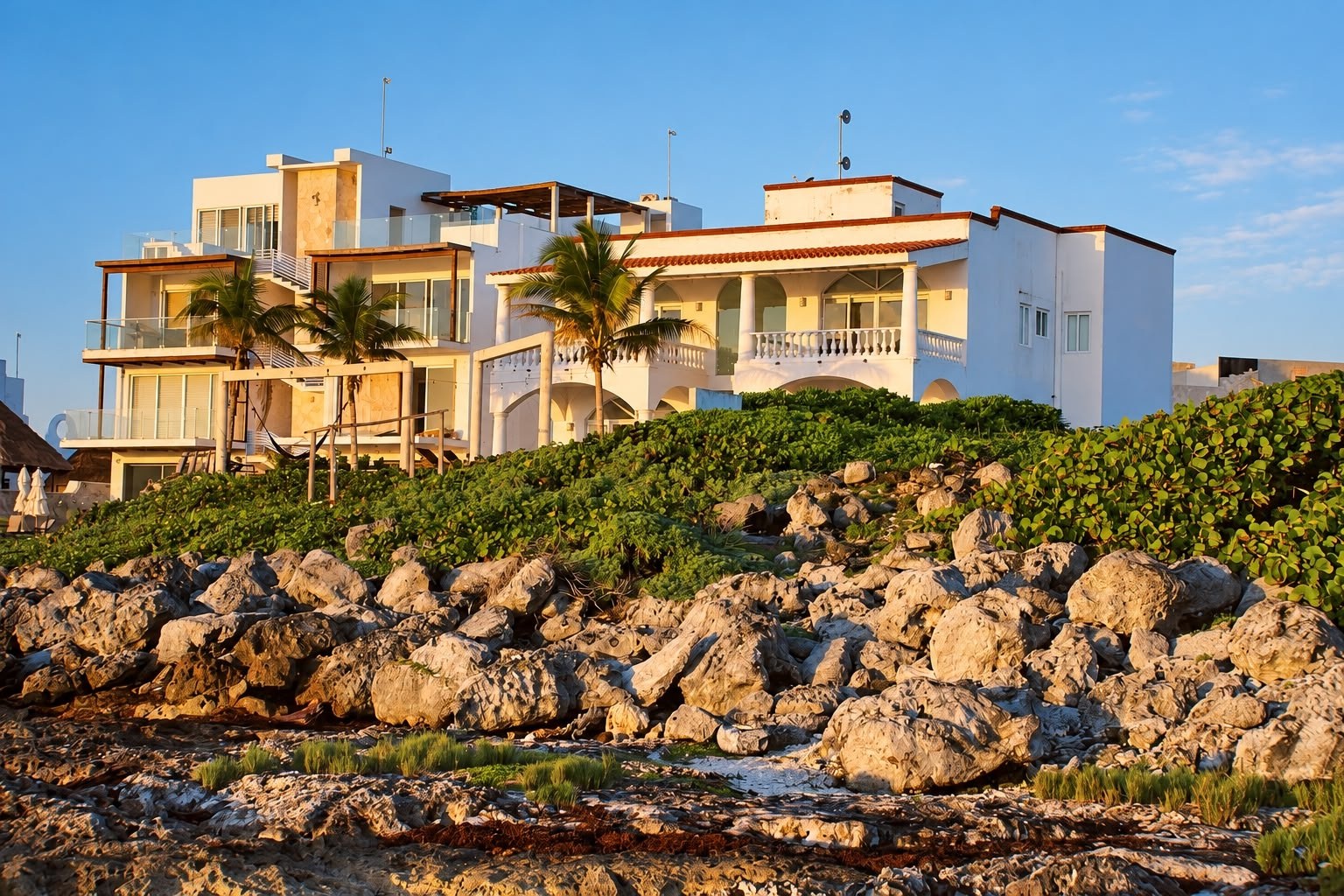 Villa Mia | 8 Bedroom Beachfront Villa with Pool in Akumal