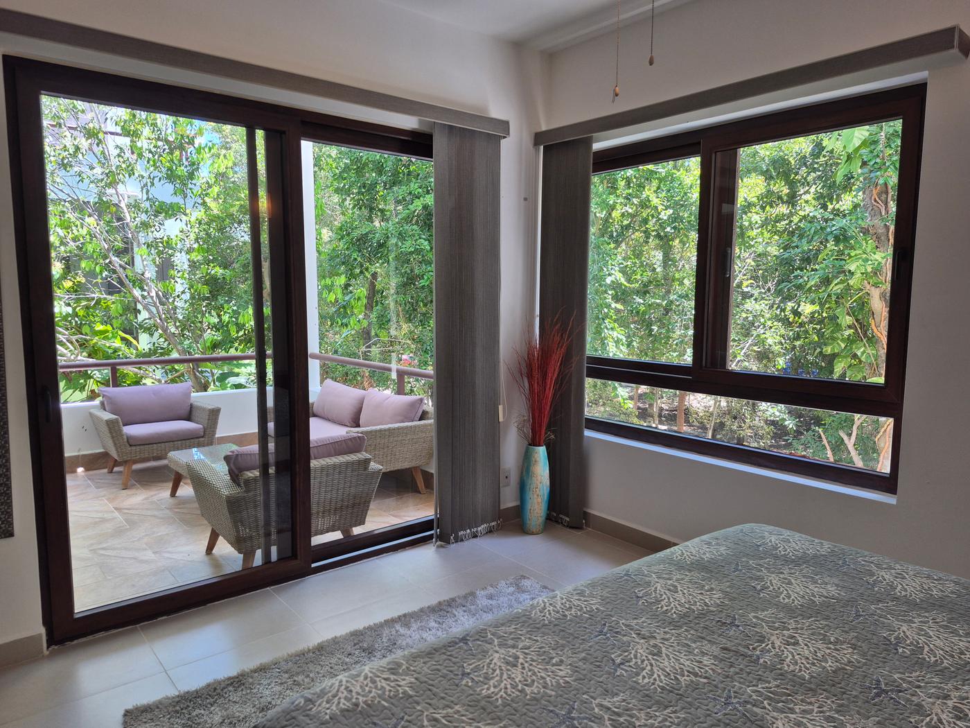 Bright Fully Furnished Condo in TAO with Treed Views