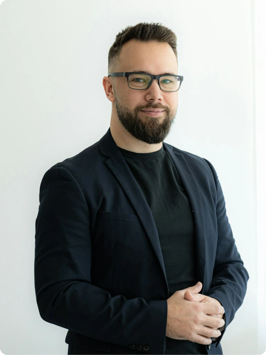 Professional therapist portrait for 1099 therapist opportunity at Cape Clarity