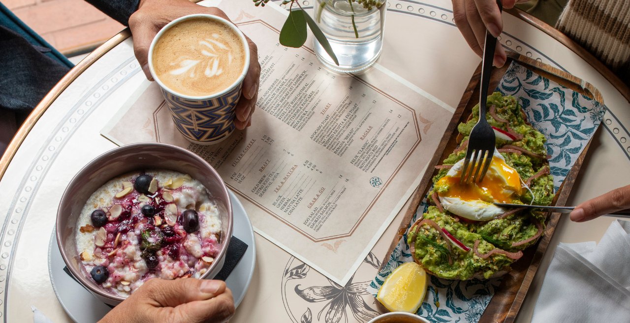 Cozy holiday breakfast at Hotel Hugo—perfect for starting a 4-star Christmas escape in Manhattan.
