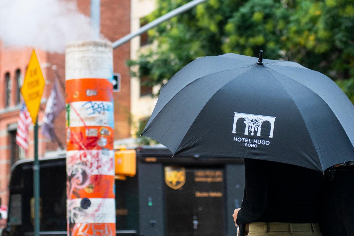 Stay comfortably at Hotel Hugo SoHo and explore the vibrant SoHo neighborhood in winter.