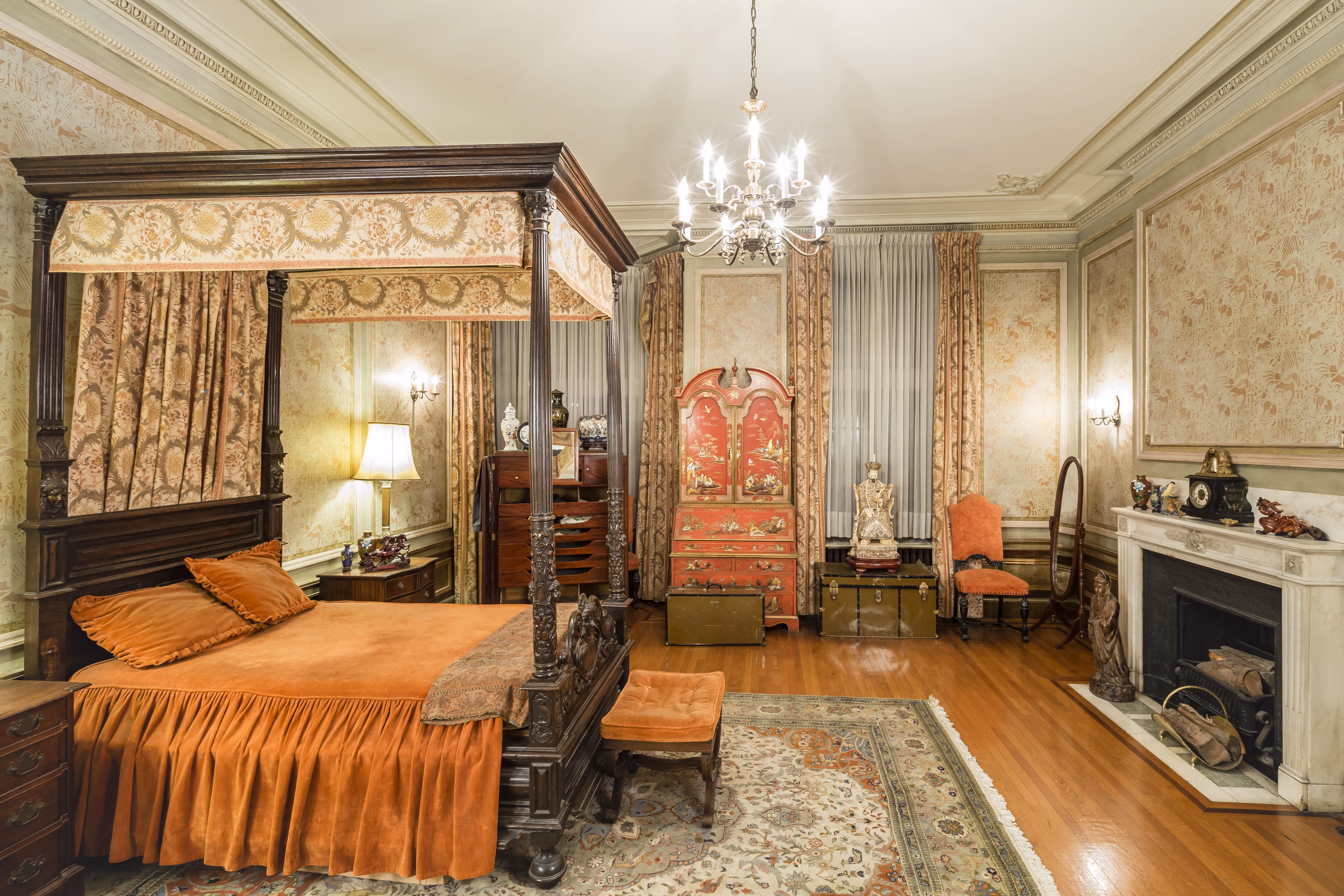 Guest Suite – Casa Loma