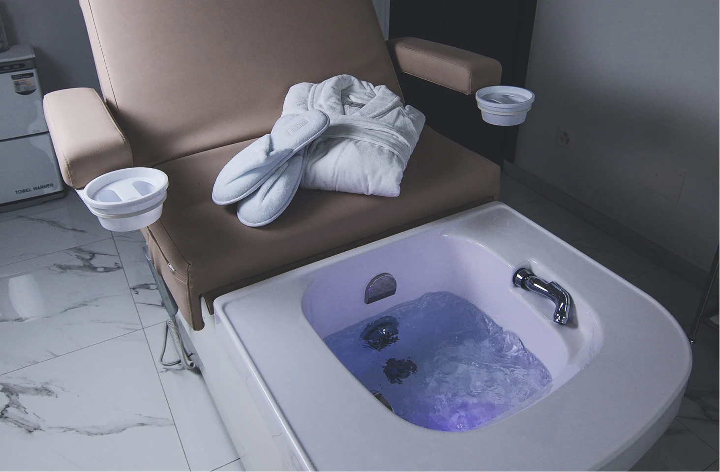 Postazione pedicure con vasca idromassaggio in centro estetico Lugano