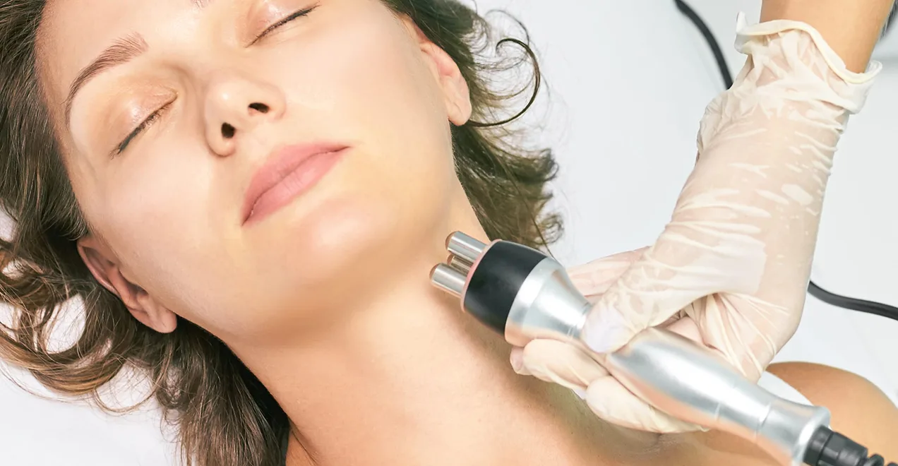 Trattamento viso con airbrush professionale in centro estetico Lugano