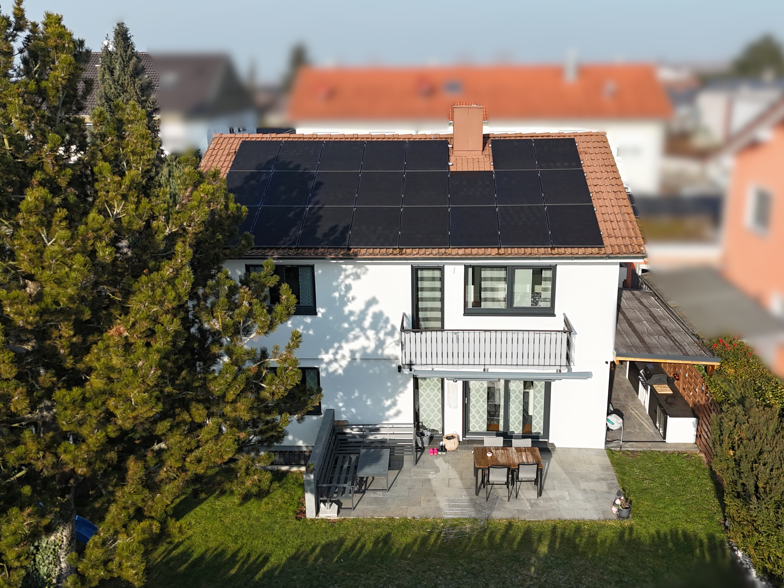 Kernsaniertes Einfamilienhaus mit schönem Garten & hochwertiger Ausstattung - bezugsfrei