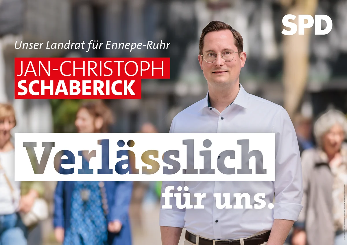 SPD-Wahlplakat für die Landratswahl im Ennepe-Ruhr-Kreis: Kandidat Jan-Christoph Schaberick lächelt nahbar in einer belebten Fußgängerzone, daneben der Kampagnenslogan Verlässlich für uns – Beispiel für erfolgreiche Kommunalwahlkampf-Kampagne – ASK