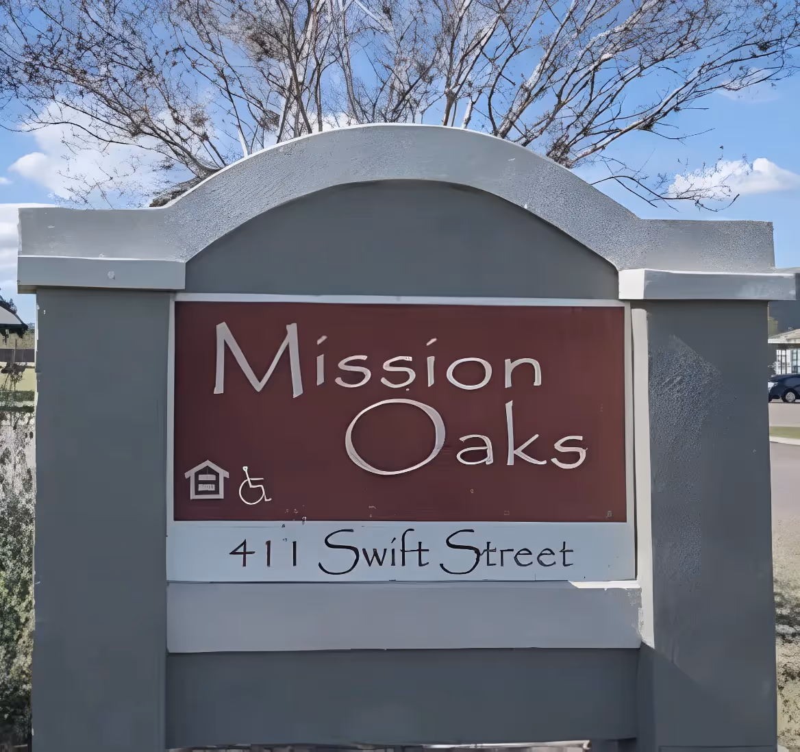 exterior mission oaks logo 