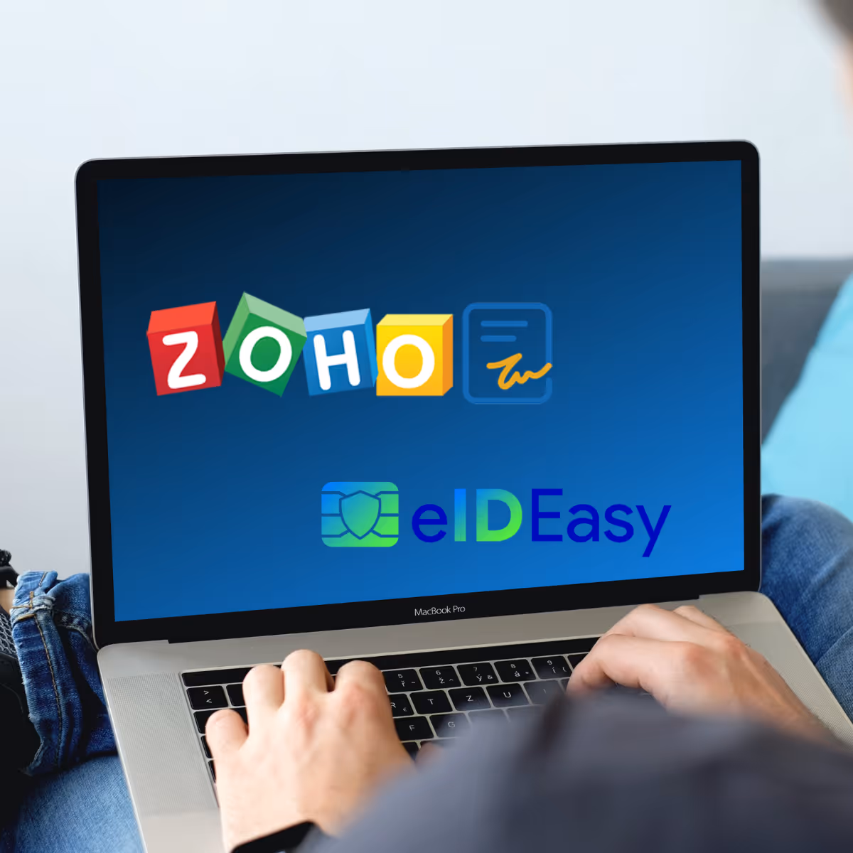 Concepto de firma digital con un icono de candado seguro sobre fondo azul