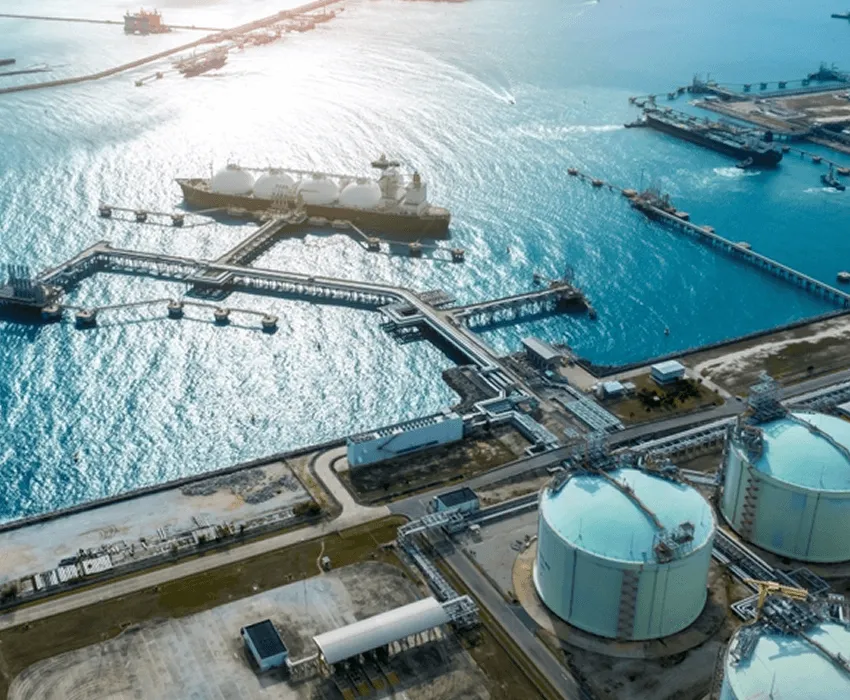 Stargate Ship oil storages