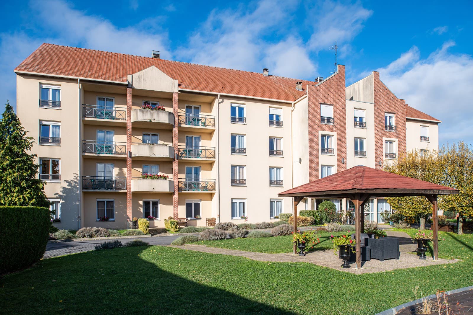 Photo 1 de Korian Georges Morchain, EHPAD à Neuville-Saint-Rémy