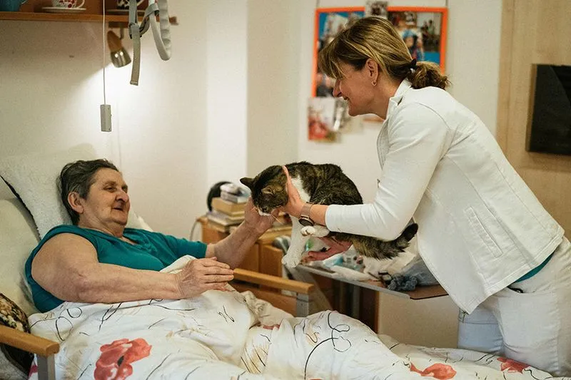 La charte des droits et libertés de la personne âgée dépendante : un cadre éthique essentiel