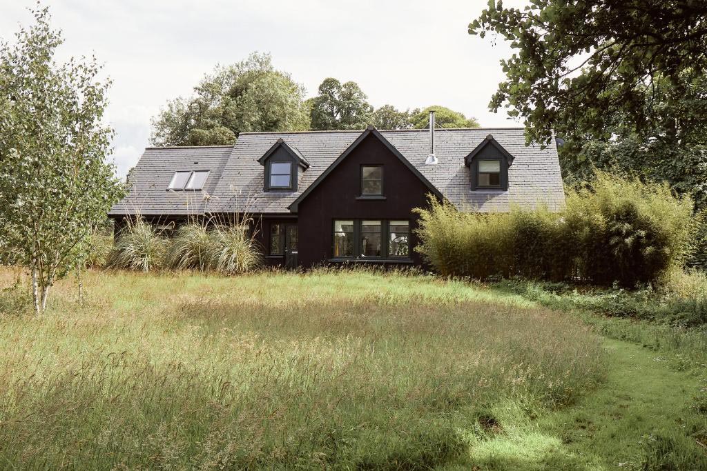 Luxury Highland Lodge, 4 Ensuite Bedrooms, Sleeps 8