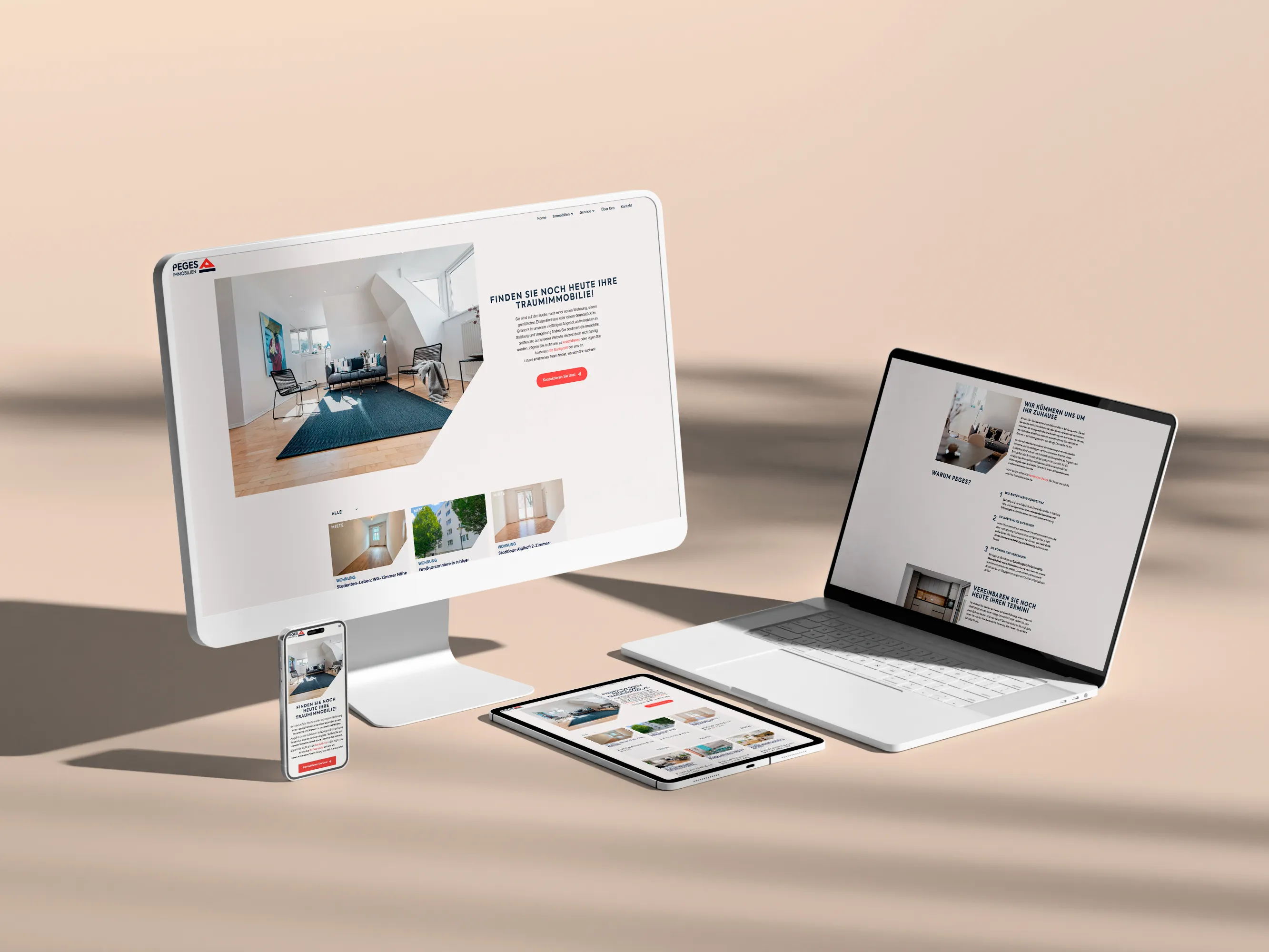 Vollständiges Responsive Webdesign und plattformübergreifende Optimierung von Visual Artisan: Mockup der Immobilien-Website für "PEGES IMMOBILIEN", perfekt dargestellt auf Desktop-Monitor, Laptop und Smartphone. Demonstriert herausragende Usability und nahtlose Nutzererfahrung auf jedem Gerät. Ihr Partner für umfassende digitale Präsenzen.